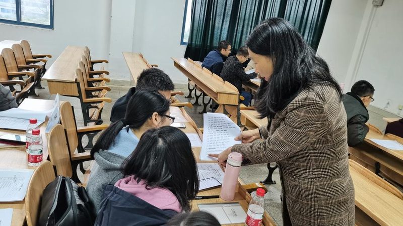 小标题：成都会计培训市场现状