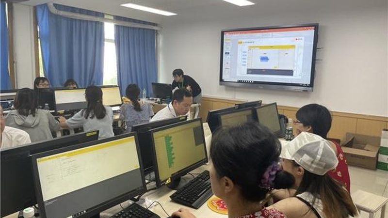 选择机电建造师培训课程时，首先要关注课程内容。优质课程通常包含以下特点：